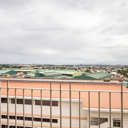 Affordable Condotel Near Manila Airport エクステリア 写真