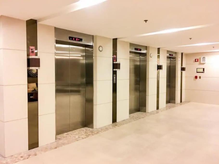 Affordable Condotel Near Manila Airport エクステリア 写真