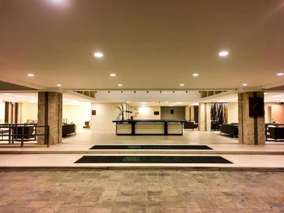 Affordable Condotel Near Manila Airport エクステリア 写真
